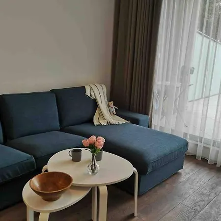 아파트 2 Bedroom Across The Sea Garden - Brand New, Parking *