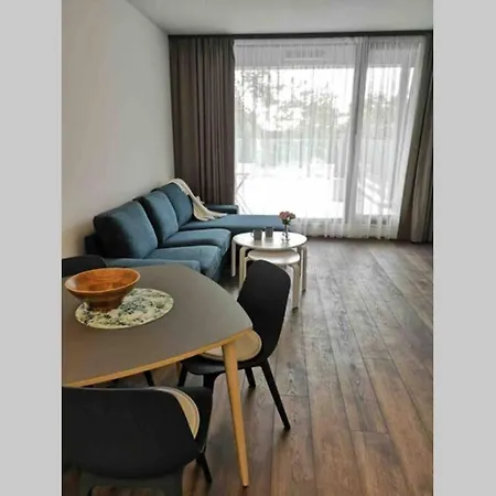 2 Bedroom Across The Sea Garden - Brand New, Parking 아파트 바르나